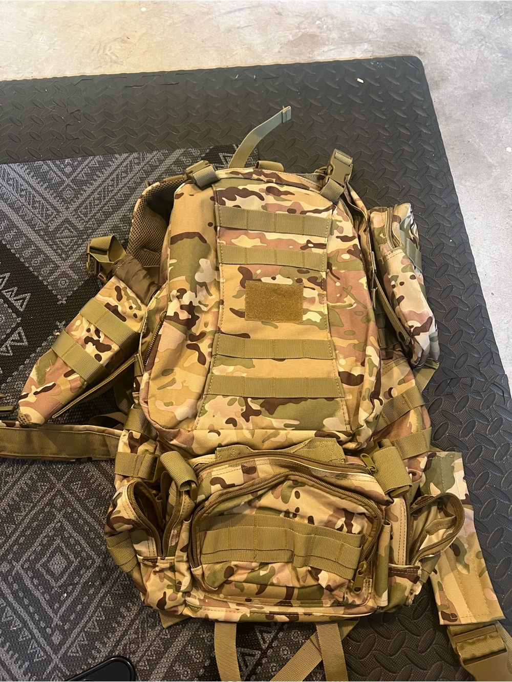 Tactical Camouflage Men's Backpack - Multicam